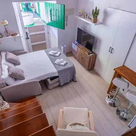 Comfy Away - Estudio En Patio De Vecinos En Setas