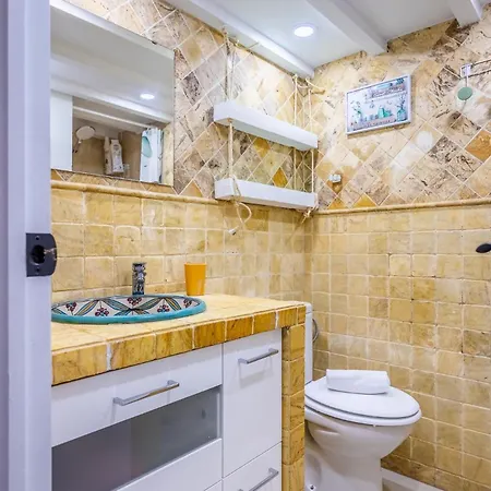 Comfy Away - Estudio En Patio De Vecinos En Setas * Siviglia